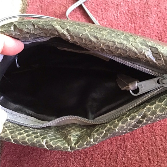 Femenina Snakeskin handbag long strap great shape - Picture 4 of 6